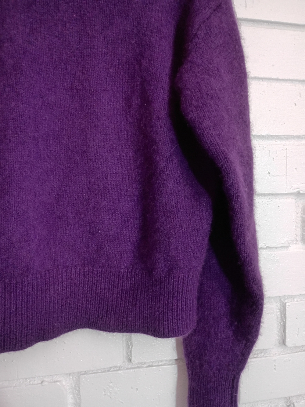 Wilfred Cashmere Size S Purple Women's Crewneck Sweater Amazingly Soft Feel Cozy - Picture 6 of 7